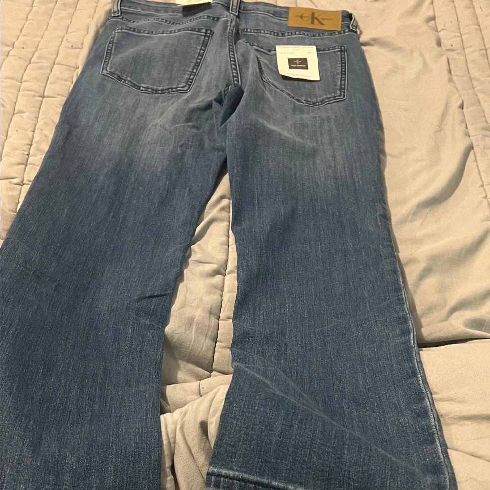 Calvin Klein Men's Slim Straight Jeans - Medium Blue - Picture 5 of 5